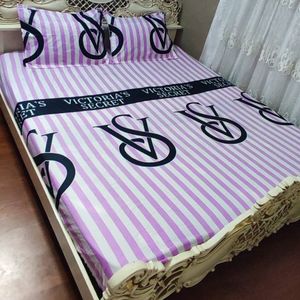 روتختی دونفره طرح ویکتوریا سکرت سفید صورتی روکش دونفره Victorias Secret