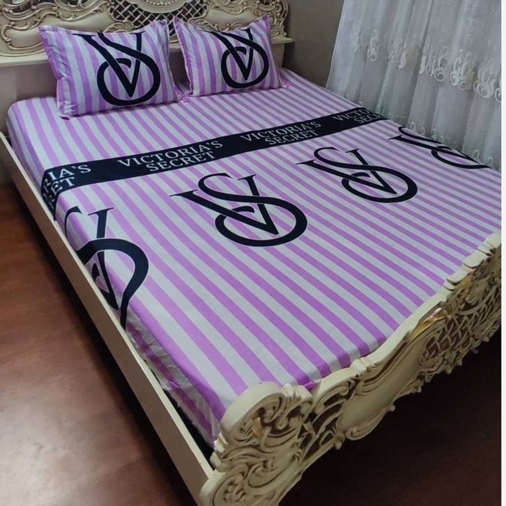 خرید اینترنتی روتختی دونفره طرح ویکتوریا سکرت سفید صورتی روکش دونفره Victorias Secret