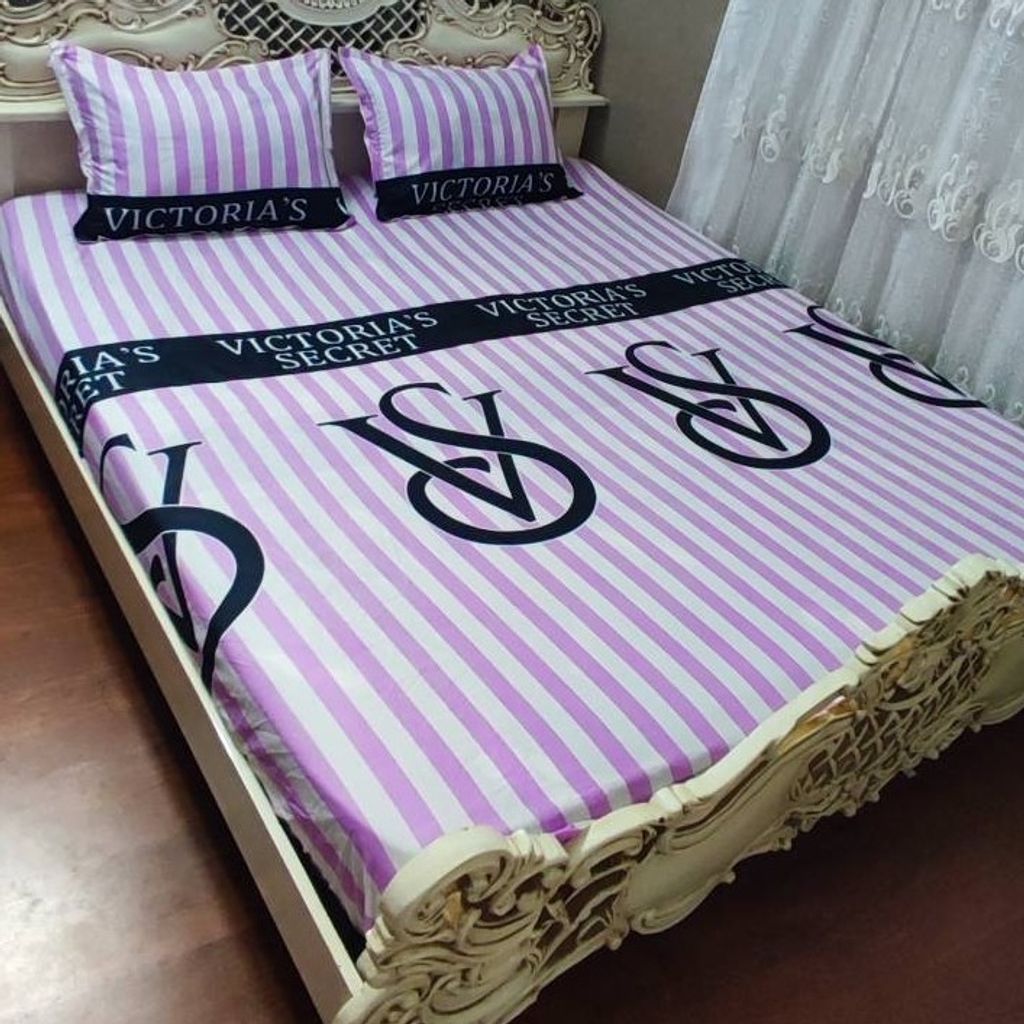 قیمت ارزان روتختی دونفره طرح ویکتوریا سکرت سفید صورتی روکش دونفره Victorias Secret