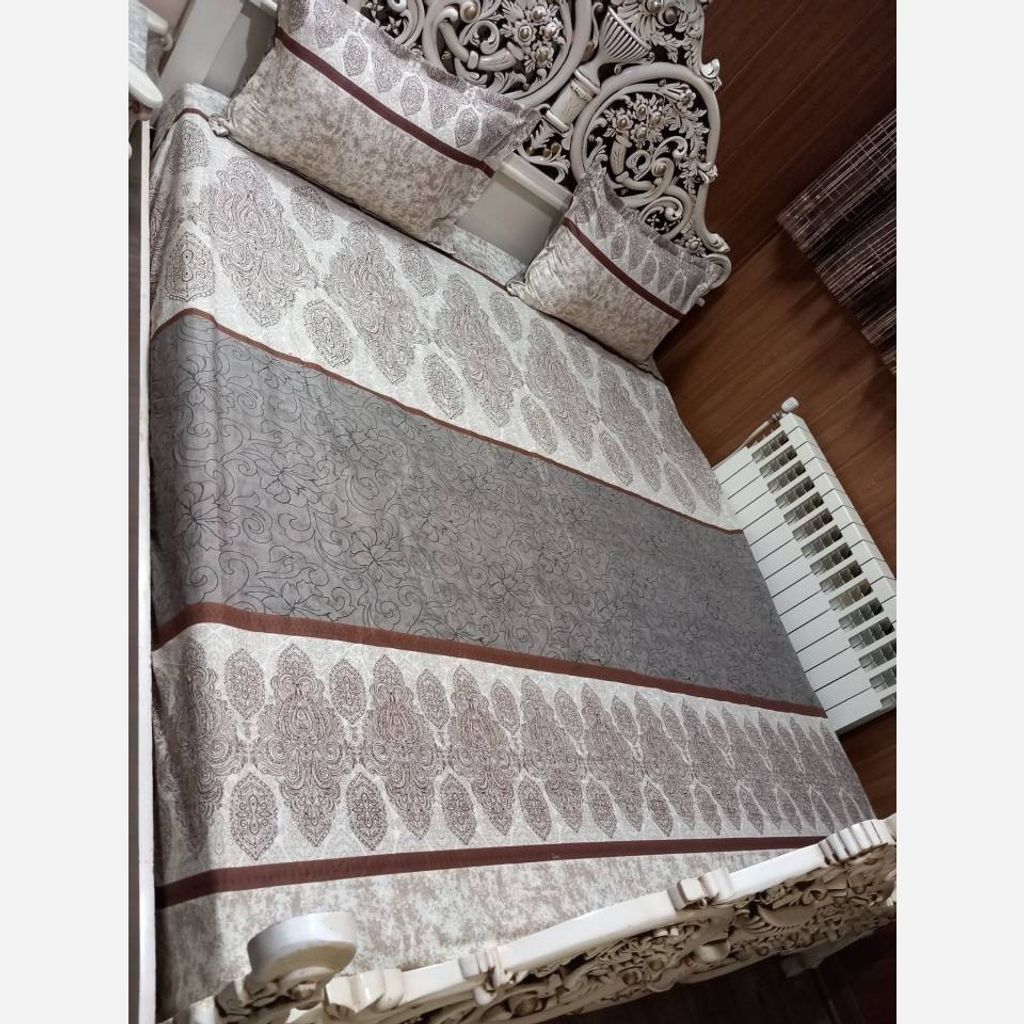 فروش اینترنتی روتختی دونفره کرم شیری حاشیه طوسی روکش تشک دونفره کرم قهوه ای