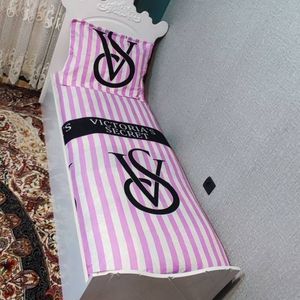 قیمت ارزان روتختی یک نفره ویکتوریا سکرت روکش تشک راه راه  صورتی