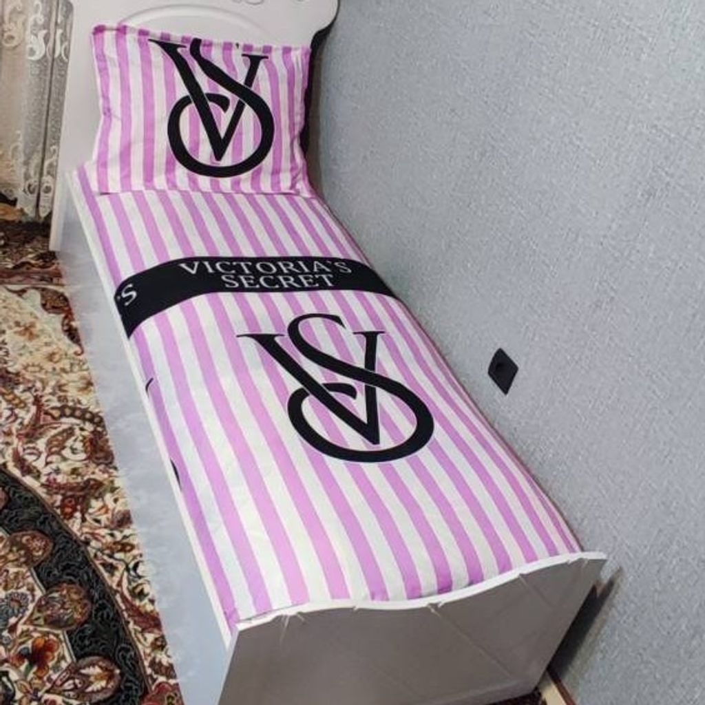 فروش اینترنتی روتختی یک نفره ویکتوریا سکرت روکش تشک راه راه  صورتی