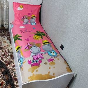 قیمت ارزان روتختی یکنفره عروسکی دخترانه صورتی کشدوزی شده با روبالش