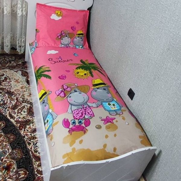 روتختی یکنفره عروسکی دخترانه صورتی کشدوزی شده با روبالش