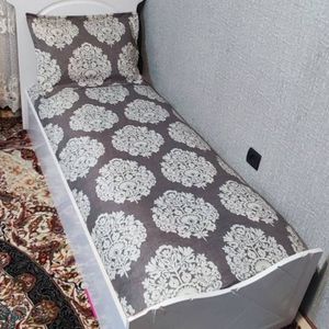 خرید انلاین روتختی یک نفره زمینه طوسی گل دار روکش تشک یکنفره