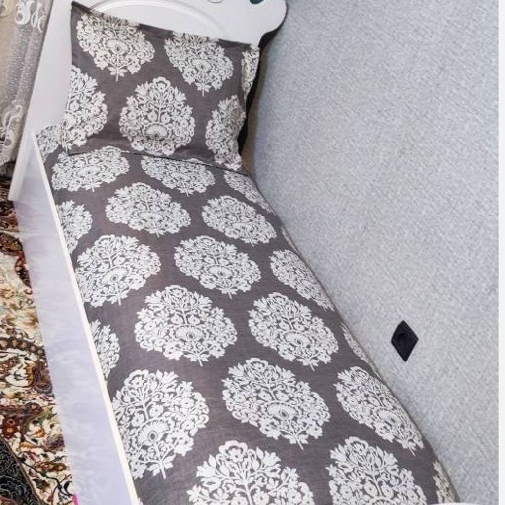 خرید انلاین روتختی یک نفره زمینه طوسی گل دار روکش تشک یکنفره