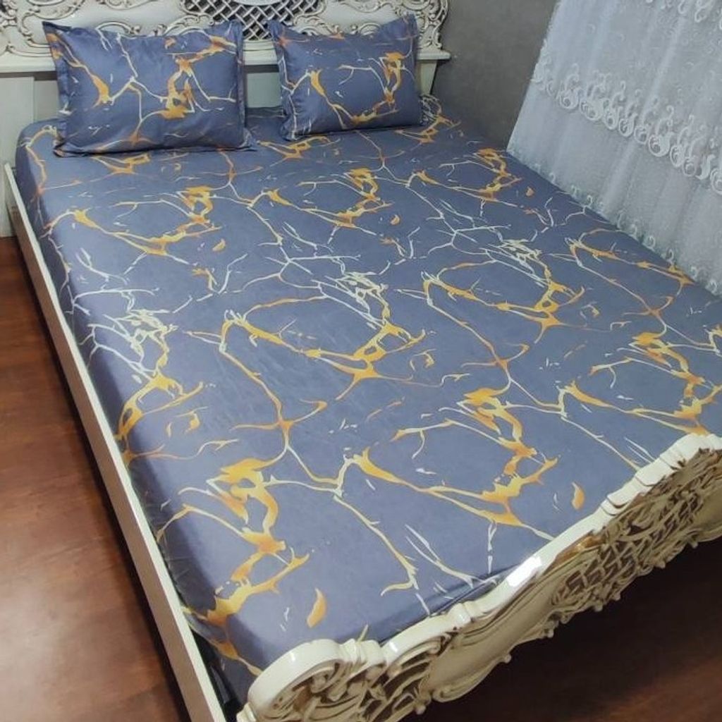 خرید آنلاین روتختی دونفره زمینه طوسی رگ طلایی روکش تشک طوسی