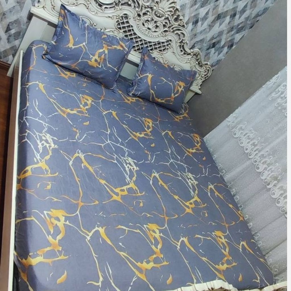 مشخصات روتختی دونفره زمینه طوسی رگ طلایی روکش تشک طوسی