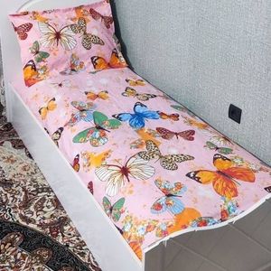 خرید انلاین روتختی یکنفره زمینه صورتی پروانه روکش تشک پروانه روبالش پروانه