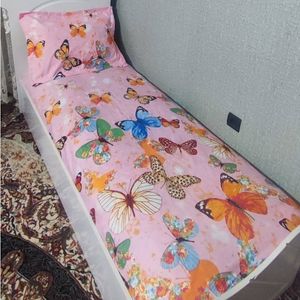 قیمت ارزان روتختی یکنفره زمینه صورتی پروانه روکش تشک پروانه روبالش پروانه