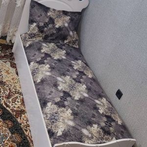 خرید اینترنتی روتختی یک نفره با روبالش زیپ دار کامل کشدوزی کرم طوسی