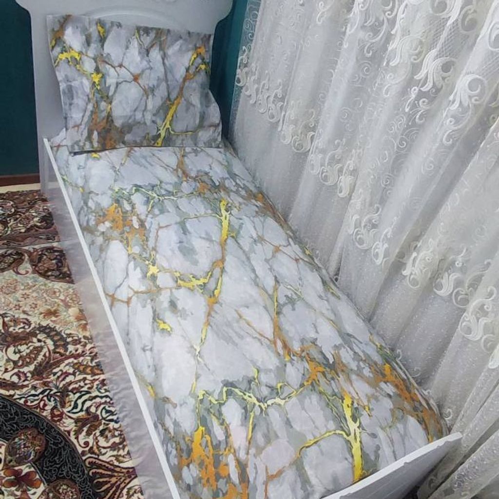 قیمت ارزان روتختی یک نفره ماربل سفید طوسی رگ طلایی نوجوان