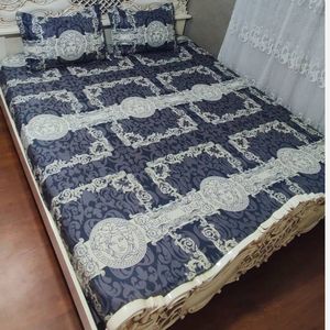 قیمت ارزان روتختی دونفره ورساچه سفید کرم طوسی روکش تشک ورساچ طوسی سفید کرم