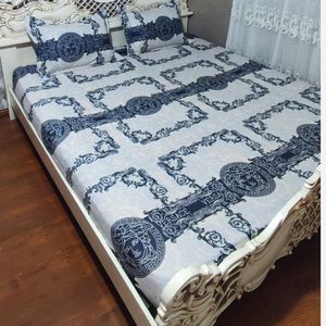 روتختی دونفره دور کشدار طرح ورساچ روتختی ورساچه روکش تشک ورساچ