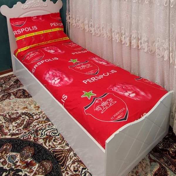 نیم ست روتختی کشدوزی شده یک نفره طرح پرسپولیس پرسپولیسی