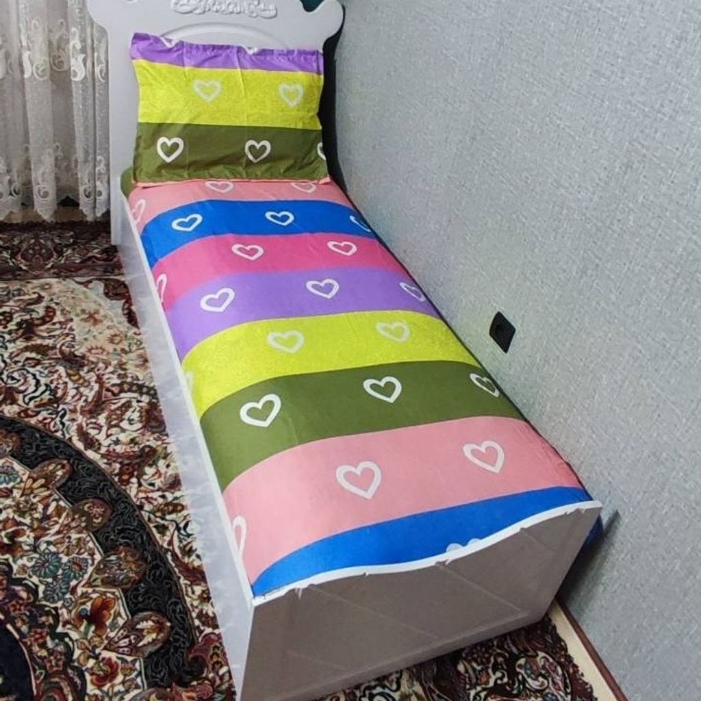 فروش اینترنتی روکش تشک تخت یکنفره همراه یک عدد روبالش  وتختی مداد رنگی روکش تشک صورتی سبز سوسنی ابی گلبهی زرد