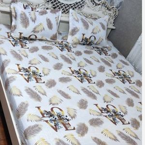 قیمت ارزان روتختی دور کش دونفره نفره کرم سفید روتختی دونفره نسکافه ای برگ