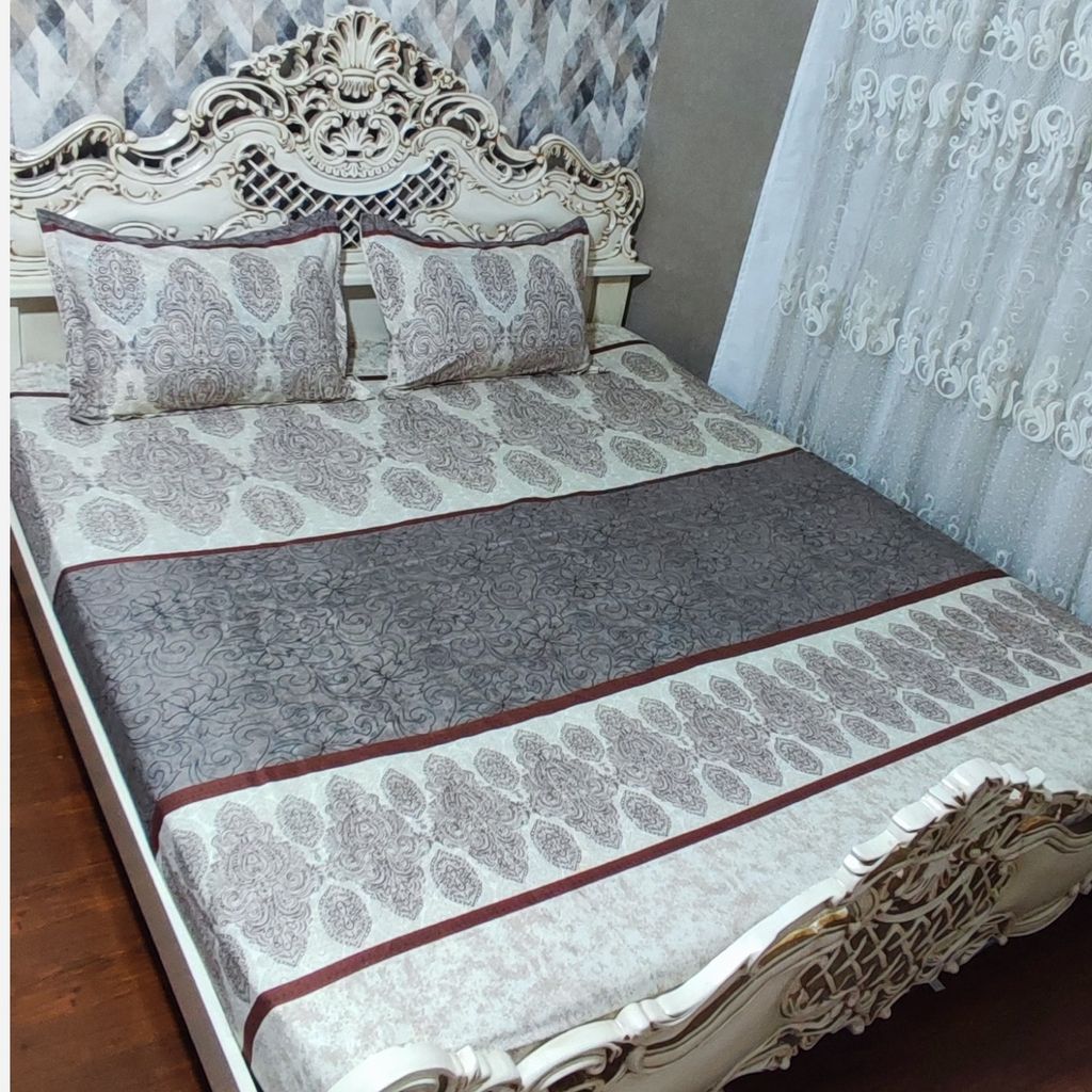 خرید اینترنتی ملحفه دورکشدار تخت دونفره زمینه کرم گل قهوه ای