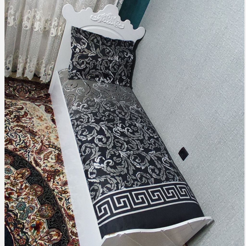 فروش اینترنتی ملحفه دورکش تخت یکنفره طرح ورساچ طوسی 