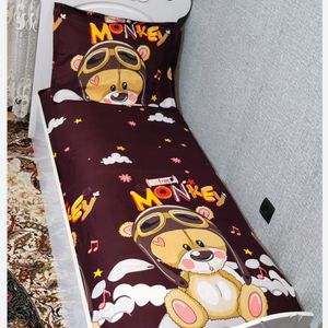 روتختی نیم ست ملحفه و روبالش طرح خرس خلبان زمینه قهوه ای