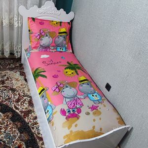 ملحفه تخت ملافه عروسکی فانتزی اسب ابی زمینه صورتی