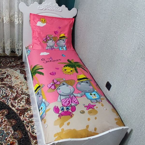 ملحفه تخت ملافه عروسکی فانتزی اسب ابی زمینه صورتی