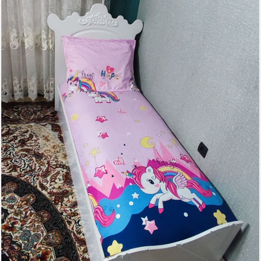 خرید اینترنتی سرویس نیم ست روتختی تخت یکنفره عروسکی فانتزی طرح اسب شاخ دار 