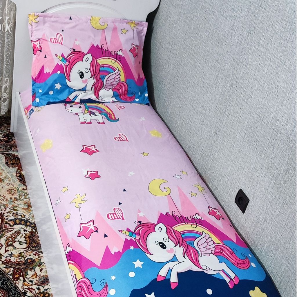 فروش اینترنتی سرویس نیم ست روتختی تخت یکنفره عروسکی فانتزی طرح اسب شاخ دار 