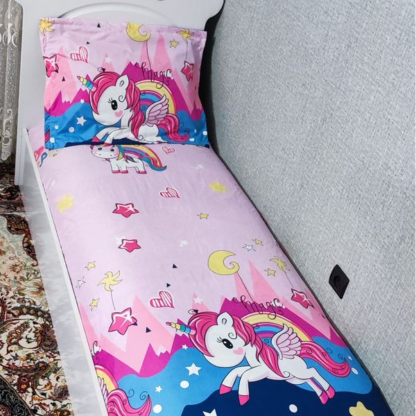 سرویس نیم ست روتختی تخت یکنفره عروسکی فانتزی طرح اسب شاخ دار 