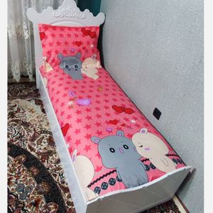 قیمت ارزان ملحفه دورکش عروسکی فانتزی وروبالشی طرح فانتزی زمینه صورتی