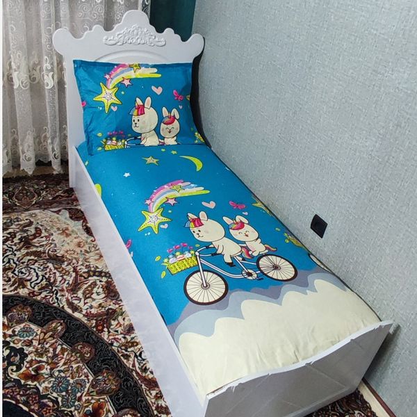 ملحفه روتختی کشدار تشک یکنفره عروسکی طرح خرگوش دوچرخه سوار زمینه ابی