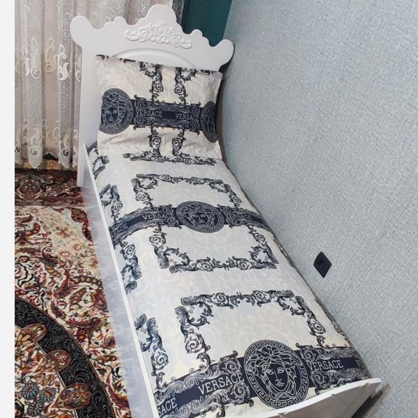 ملحفه کشدوزی شده  روتختی تشک تخت یک نفره طرح ورساچه سفید