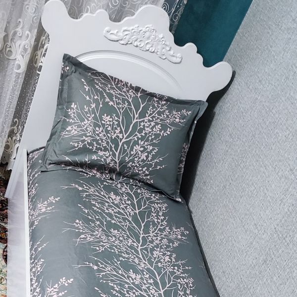 ملحفه دورکش تخت یک نفره طوسی صورتی