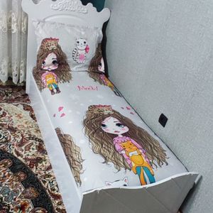 مشخصات روتختی یک نفره موفرفری زمینه سفید کنفی