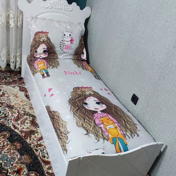 روتختی یک نفره موفرفری زمینه سفید کنفی