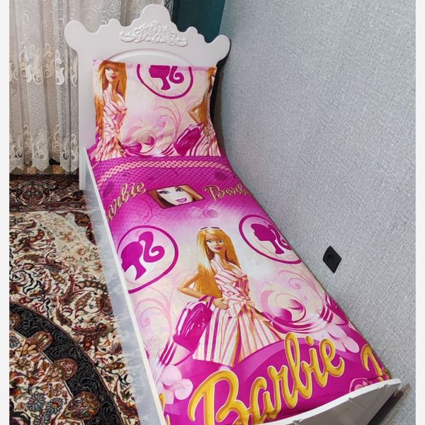 ملحفه کشدار تخت یک نفره طرح دخترانه باربی صورتی ملافه تخت