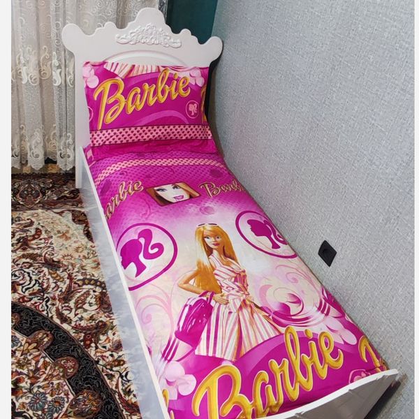 ملحفه کشدار تخت یک نفره طرح دخترانه باربی صورتی ملافه تخت