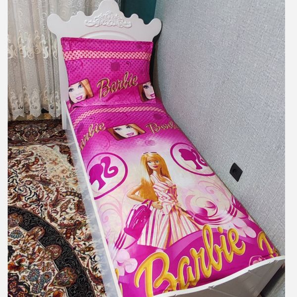 ملحفه کشدار تخت یک نفره طرح دخترانه باربی صورتی ملافه تخت