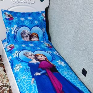 مشخصات ملحفه کشدار عروسکی تخت یک نفره طرح السا و انا 