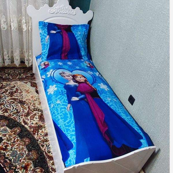 ملحفه کشدار عروسکی تخت یک نفره طرح السا و انا