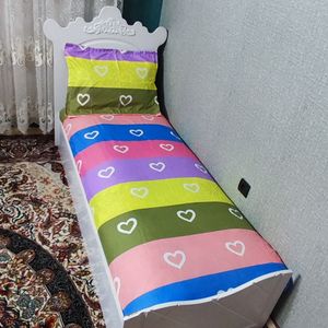 فروش اینترنتی ملحفه کشدار تشک تخت یکنفره همراه روبالش زیپدار طرح قلبی رنگی