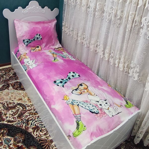 ملحفه کشدوزی تخت تک نفره طرح دخترانه صورتی