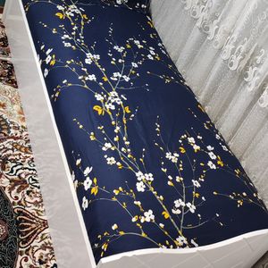 قیمت ارزان ملحفه دورتادور کشدوزی شده تشک تخت تک نفره طرح شکوفه سورمه ای