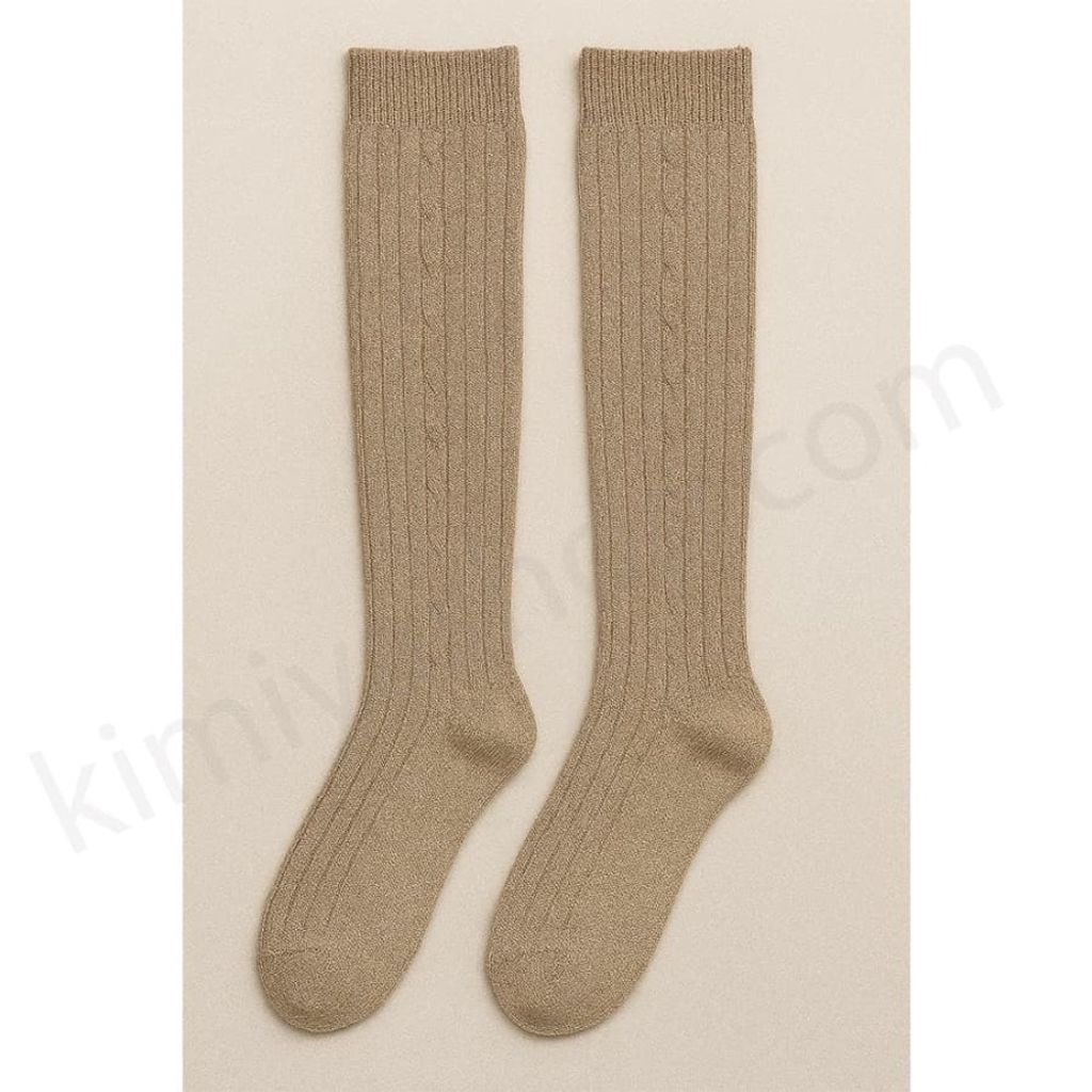 فروش اینترنتی جوراب پشمی زنانه زیر زانو رنگ کرمی گرم – برند کوکو هانا (Coco & Hana)