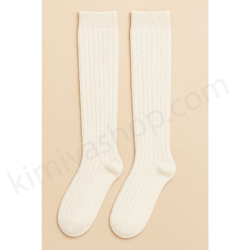 فروش اینترنتی جوراب پشمی زنانه زیر زانو رنگ سفید شیری – برند کوکو هانا (Coco & Hana)