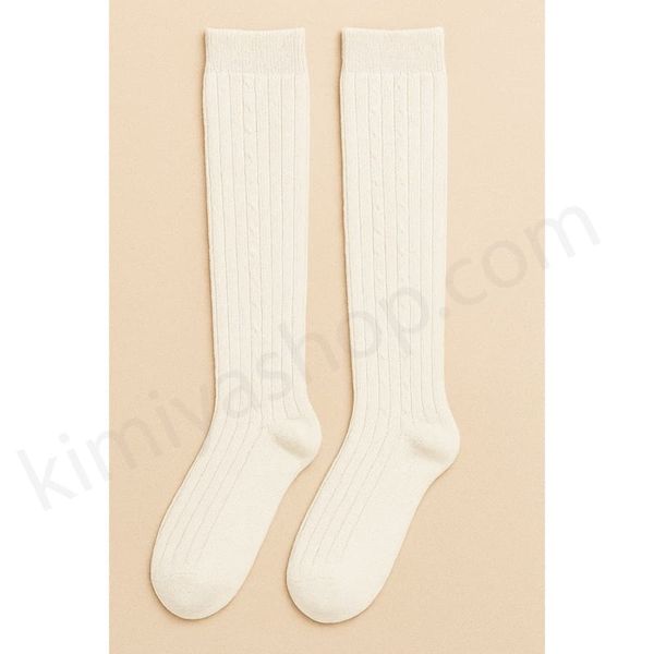 جوراب پشمی زنانه زیر زانو رنگ سفید شیری – برند کوکو هانا (Coco & Hana)
