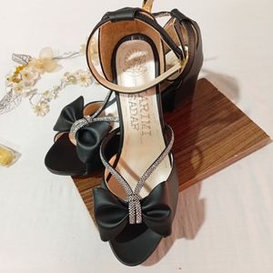 فروش اینترنتی کفش مجلسی زنانه و دخترانه نگین خارجی