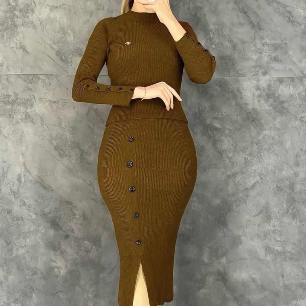 قیمت ارزان بلوز دامن آستین دکمه