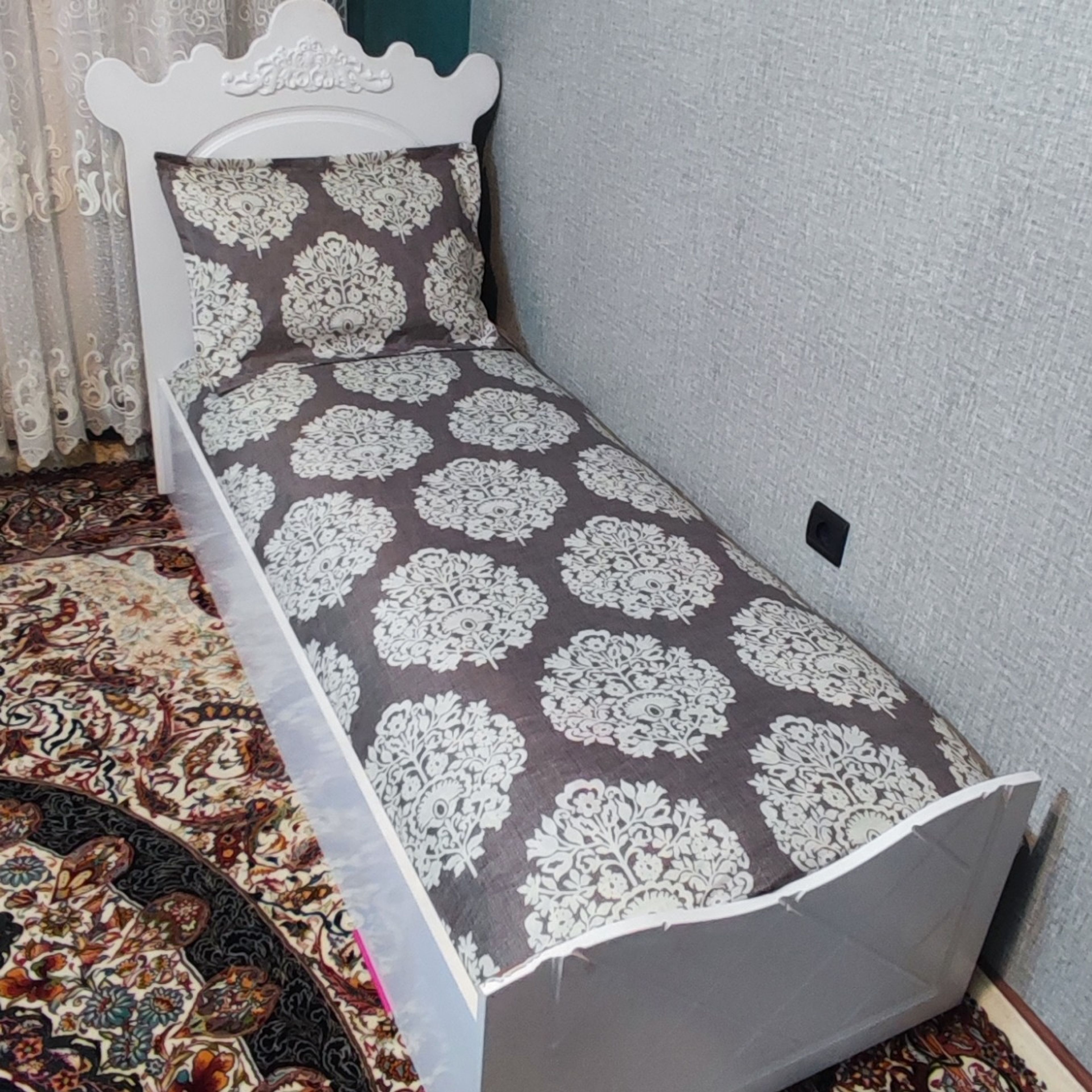 خرید اینترنتی ملحفه دورکش یکنفره طرح  گلدار زمینه طوسی