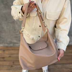 خرید آنلاین کیف دوشی زنانه و دخترانه مدل رزمینا پروانه